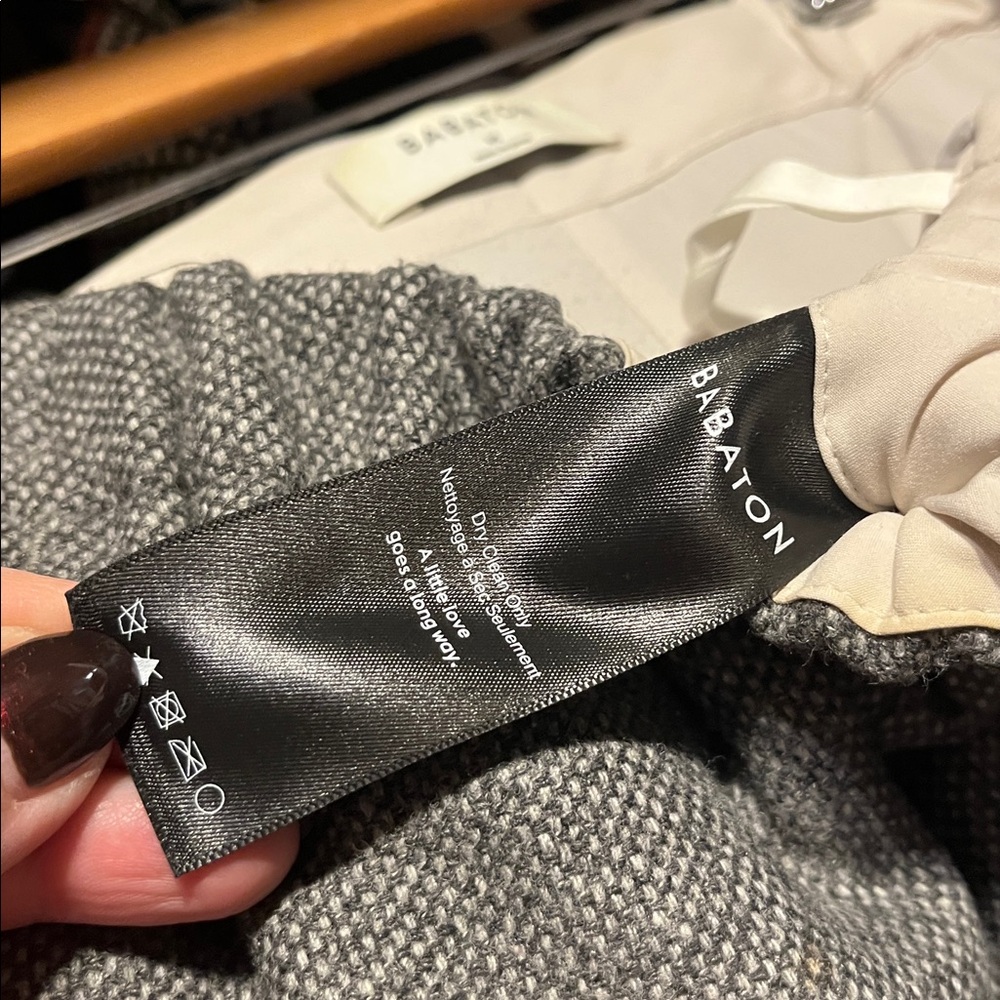 Babaton Charcoal Joggers - Picture 7 of 8